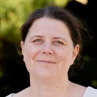 Pasfoto Leona Holloway