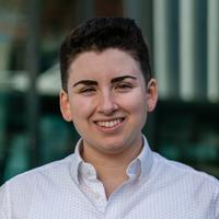 Pasfoto Eleanor Mayes