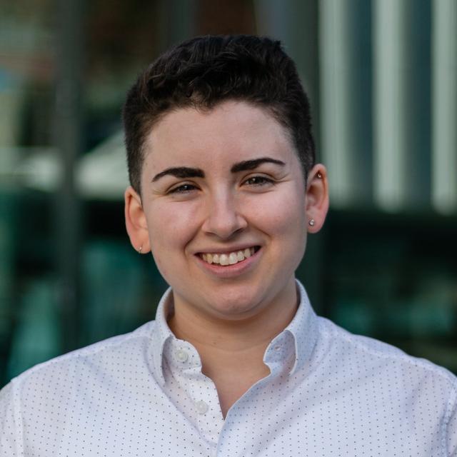 Pasfoto Eleanor Mayes