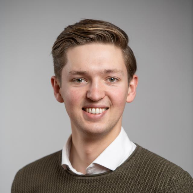 Pasfoto Julian Nauta