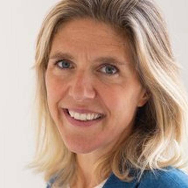 Pasfoto Cathelijne Denekamp